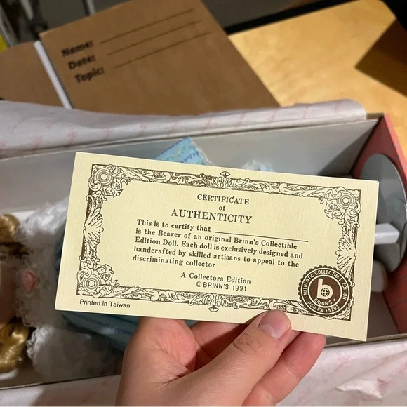 BRINN'S COLLECTIBLE PORCELAIN DOLL: Katie New Condition 1991 NM1551 - Picture 8 of 11